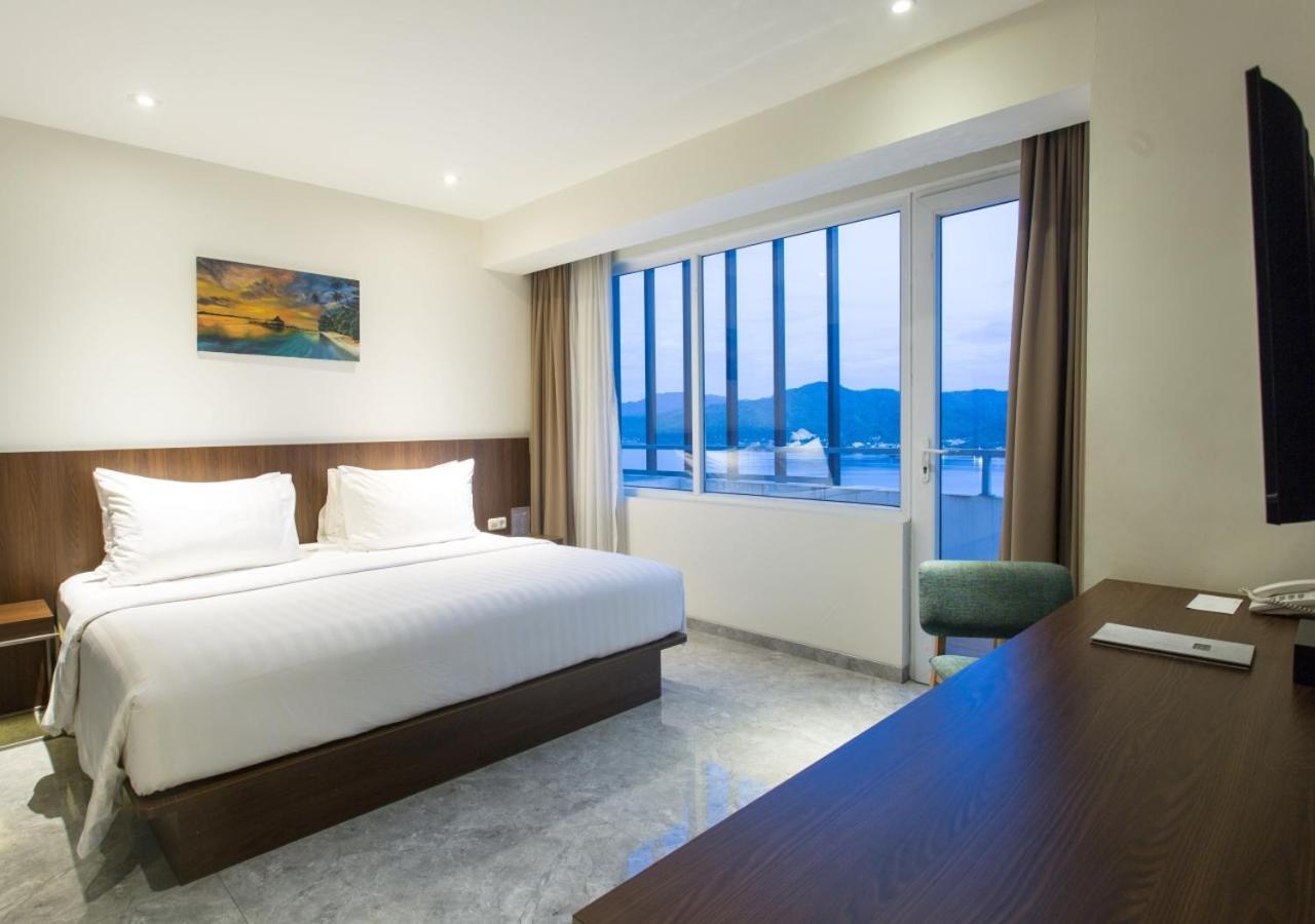 Hotel Santika Premiere Ambon Dış mekan fotoğraf